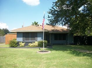 112 33rd St, Nederland, TX 77627