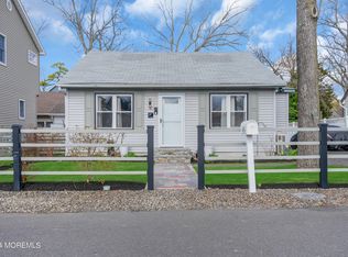 137 Cedarhurst Rd, Brick, NJ 08723