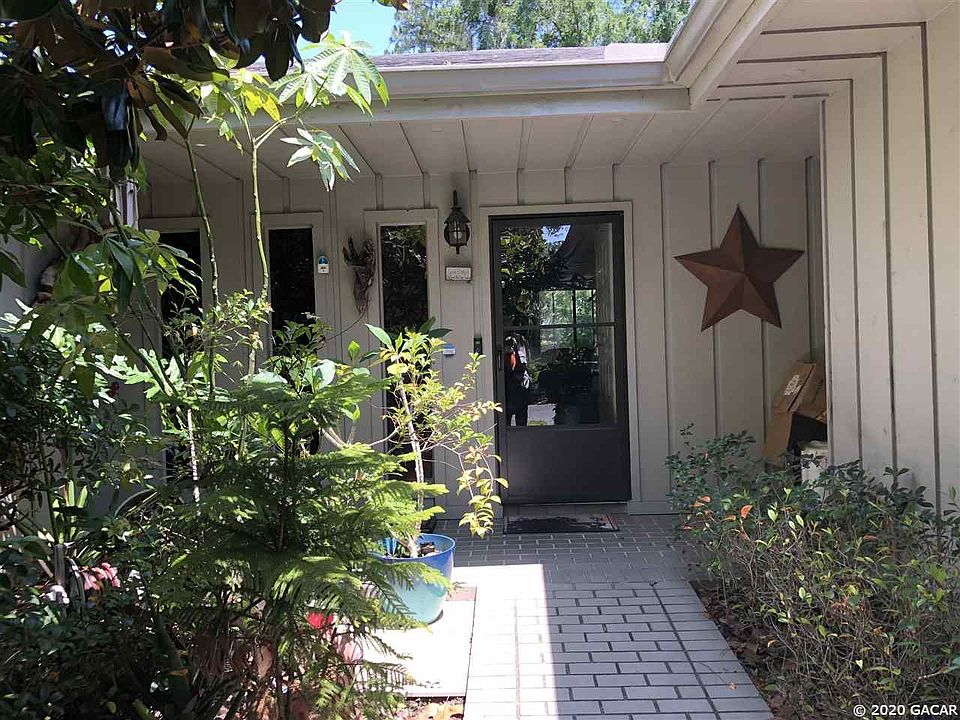 1st image of 11417 Palmetto Blvd #2