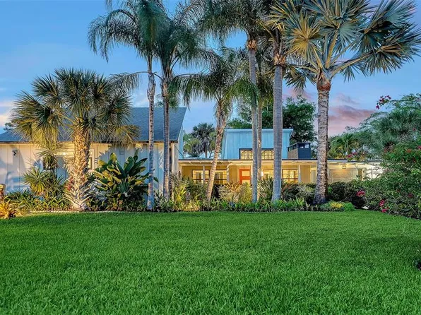 1855 Sherwood St, Sarasota, FL 34231