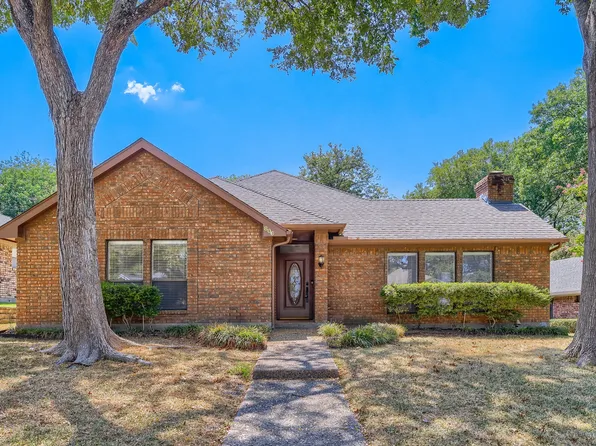 806 Royal Birkdale Dr, Garland, TX 75044