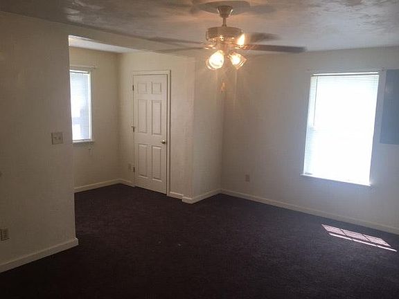 5th image of 924 Central St