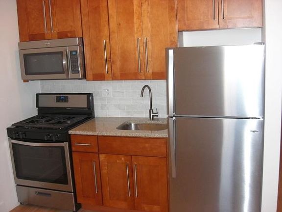 2nd image of 2713 W Girard Ave