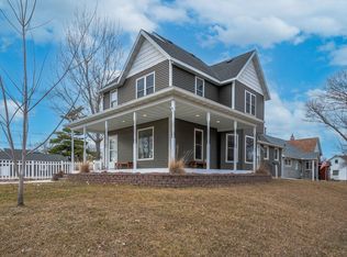805 N Main St, Fairmont, MN 56031