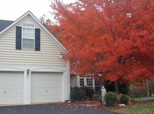 909 Summit View Ln, Charlottesville, VA 22903