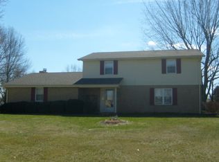 843 Oneida Dr, Springfield, OH 45502