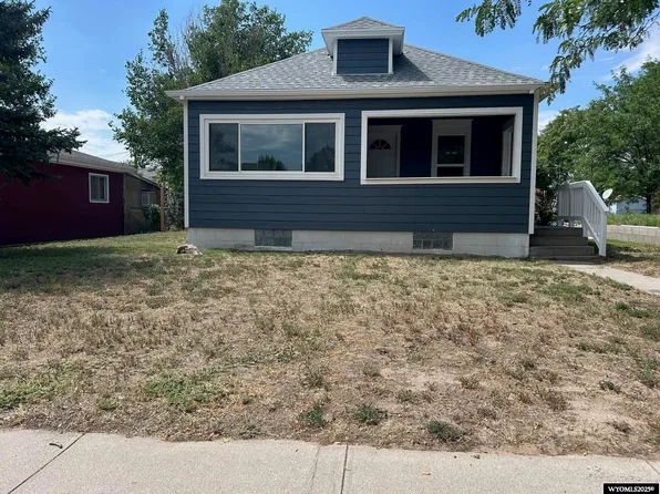 2826 E A St, Torrington, WY 82240
