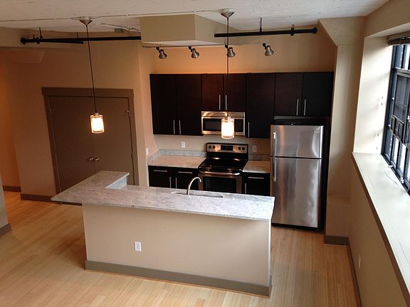 2nd image of 806 Wasena Ave SW #201
