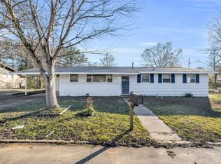 2105 Wayne Dr, Tupelo, MS 38801