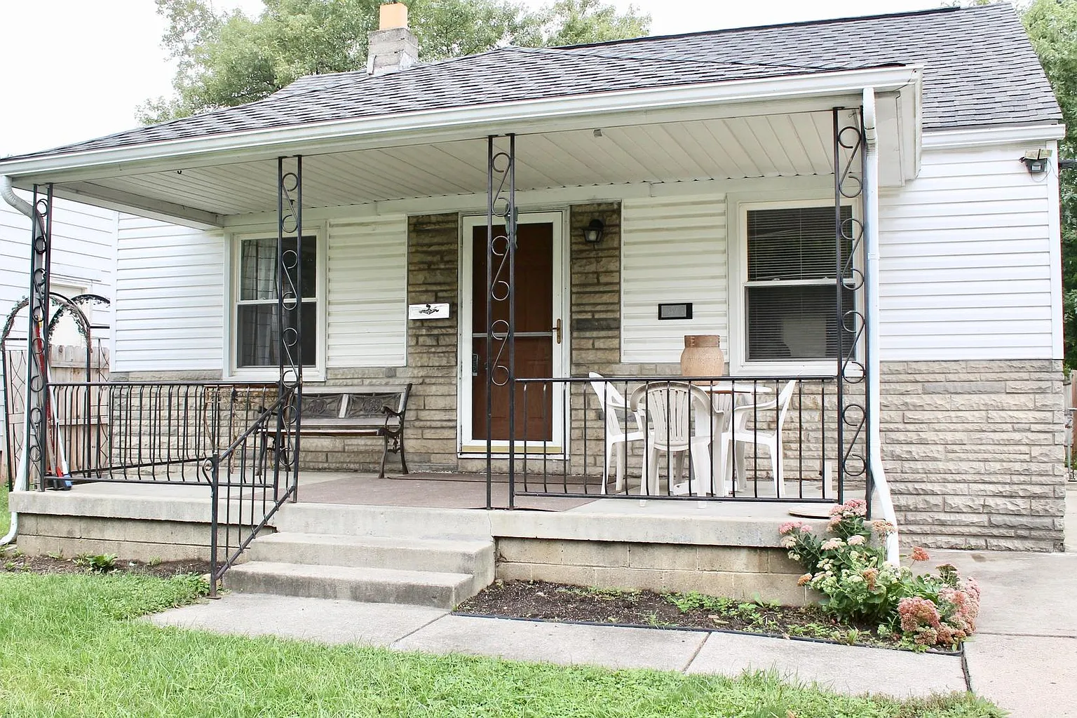 2675 N Atwood Ter photo 1