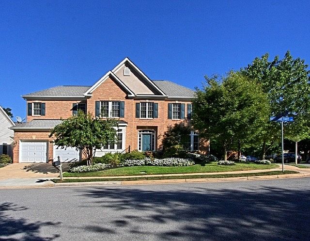 1st image of 3829 Highland Oaks Dr