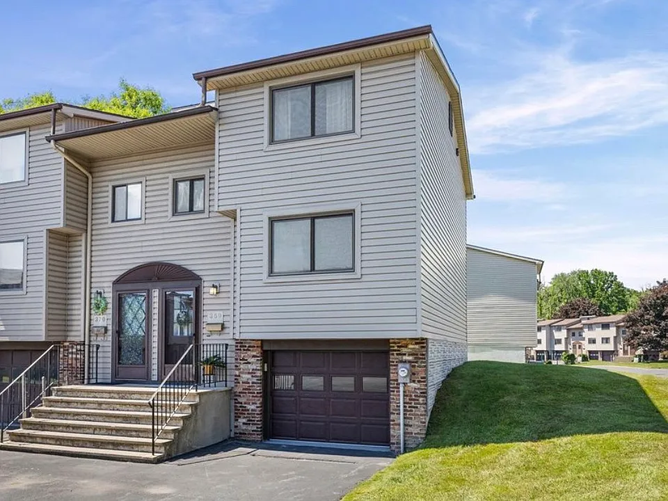 369 Cameco Cir
