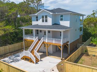 808 S 2nd St, Carolina Beach, NC 28428