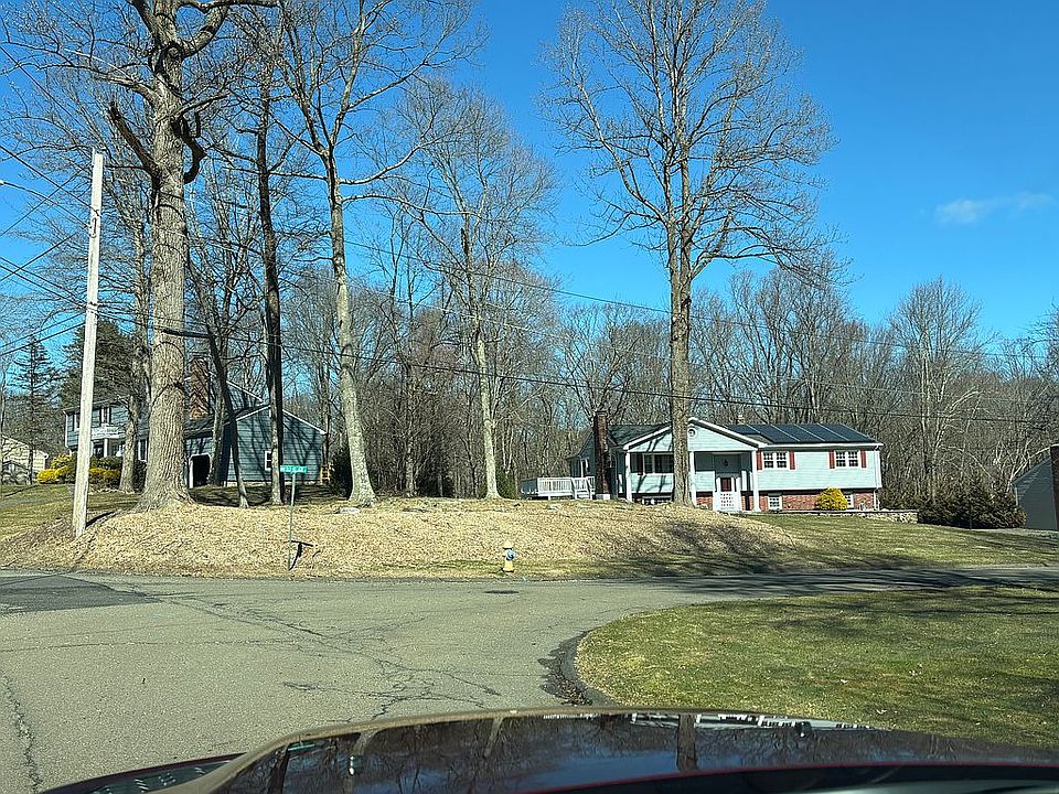 2nd image of 32 Old Village Ln