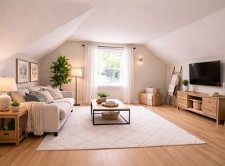 44 Park St APT 3, Dover, NH 03820