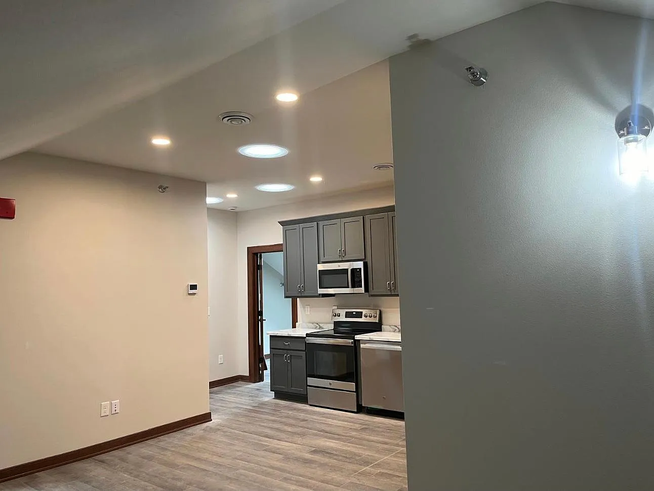 2 bed, $1,425 — Photo 4