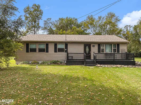 1190 Adams Rd, Burton, MI 48509