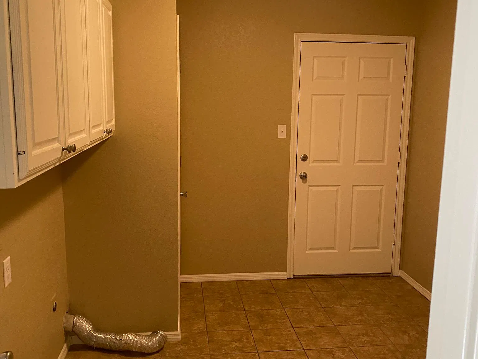 3 bed, 1707 sqft, $2,500 — Photo 2