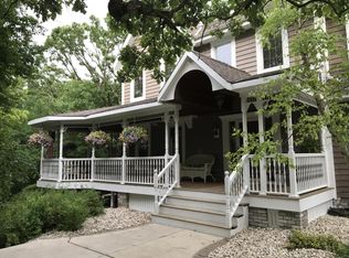 W323S4224 Grace Ct, Waukesha, WI 53189