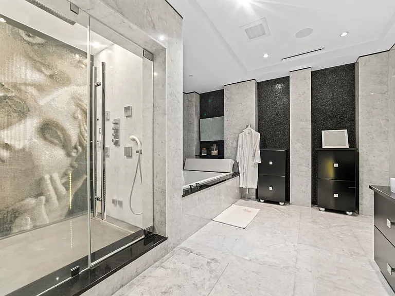 9703 Collins Ave #Penthouse 00 — Photo 17