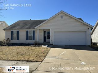 540 Rancho Ln, Florissant, MO 63031