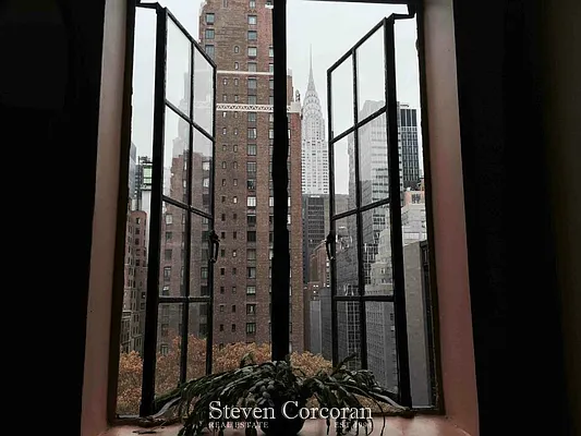 Sold by Steven Corcoran Real Estate | media 2