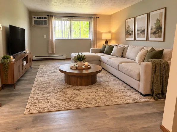 Oak Hills West Apartments