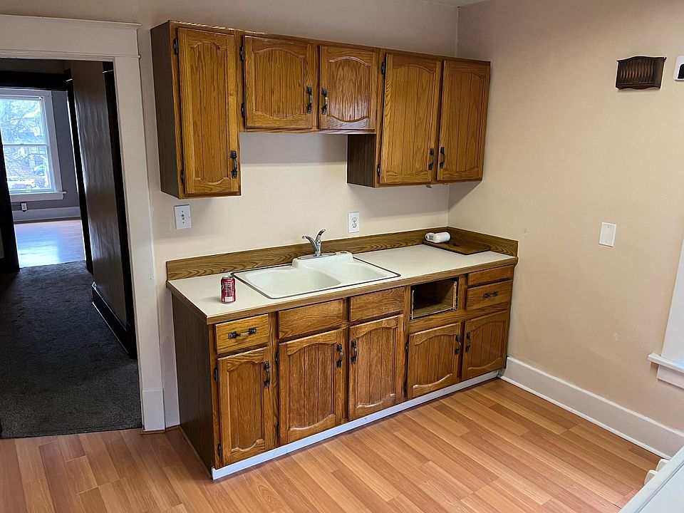 1st image of 3550 Cass St #6
