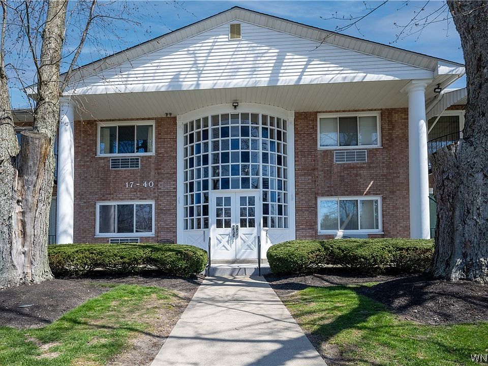 1st image of 33 Park Lane Ct
