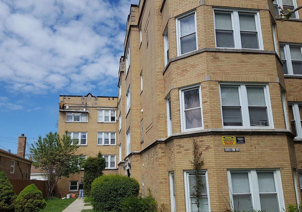 1st image of 6528 N Sacramento Ave APT 3S