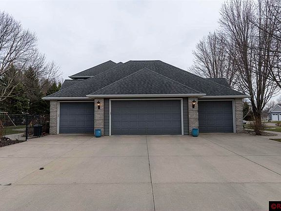 2nd image of 15 McIntosh Dr
