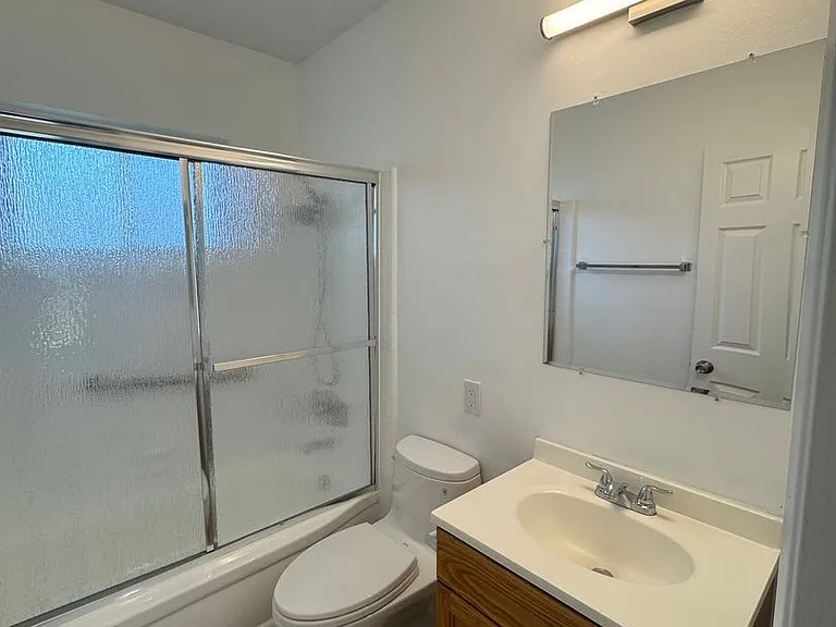 3720 Emerald St — Photo 59