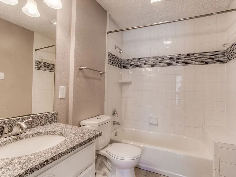 The Quorum at Trophy Club Townhomes — Photo 16