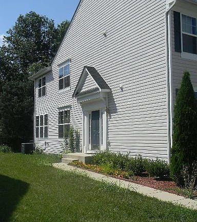 3rd image of 119 Brynwood St