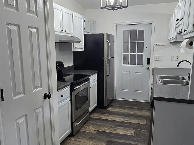 1087 New Haven Dr — Photo 7