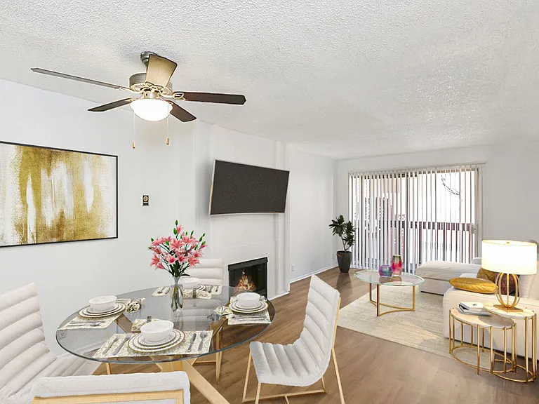 Westwood Villa — Photo 16