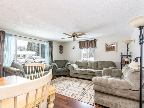 3rd image of 1104 Birch Ave