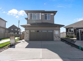 7181 177a Ave NW, Edmonton, AB T5Z0T8