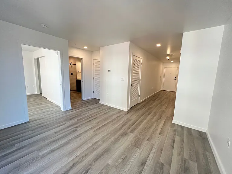 725 W Pratt St. — Photo 120