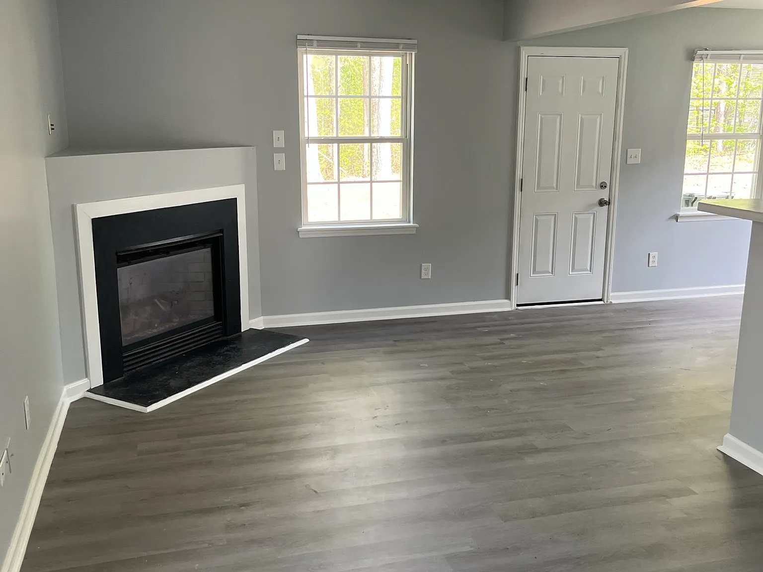 408 Gladstone - 1 — Photo 2