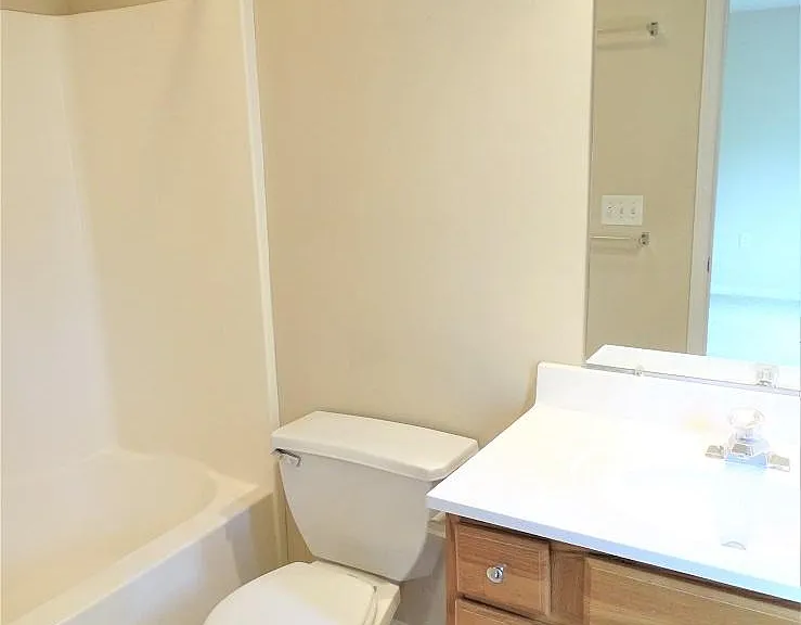 103 Pepperton Ct — Photo 11