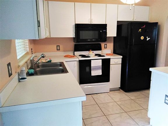 5th image of 2790 Gramercy Dr