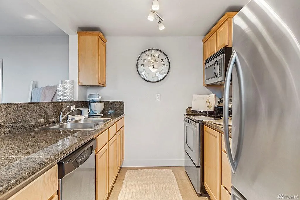 1 bed, 602 sqft, $2,100 — Photo 4