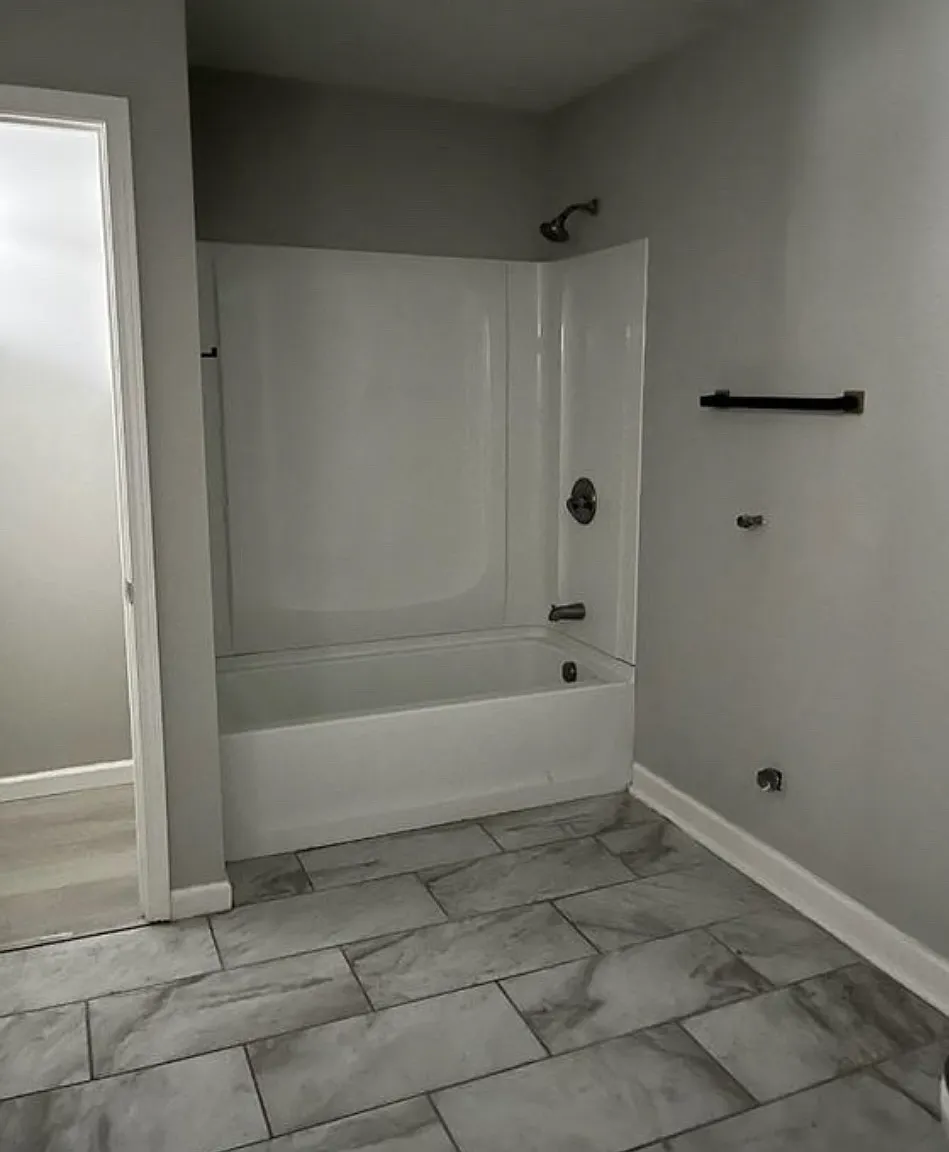 3 bed, 1500 sqft, $1,050 — Photo 4