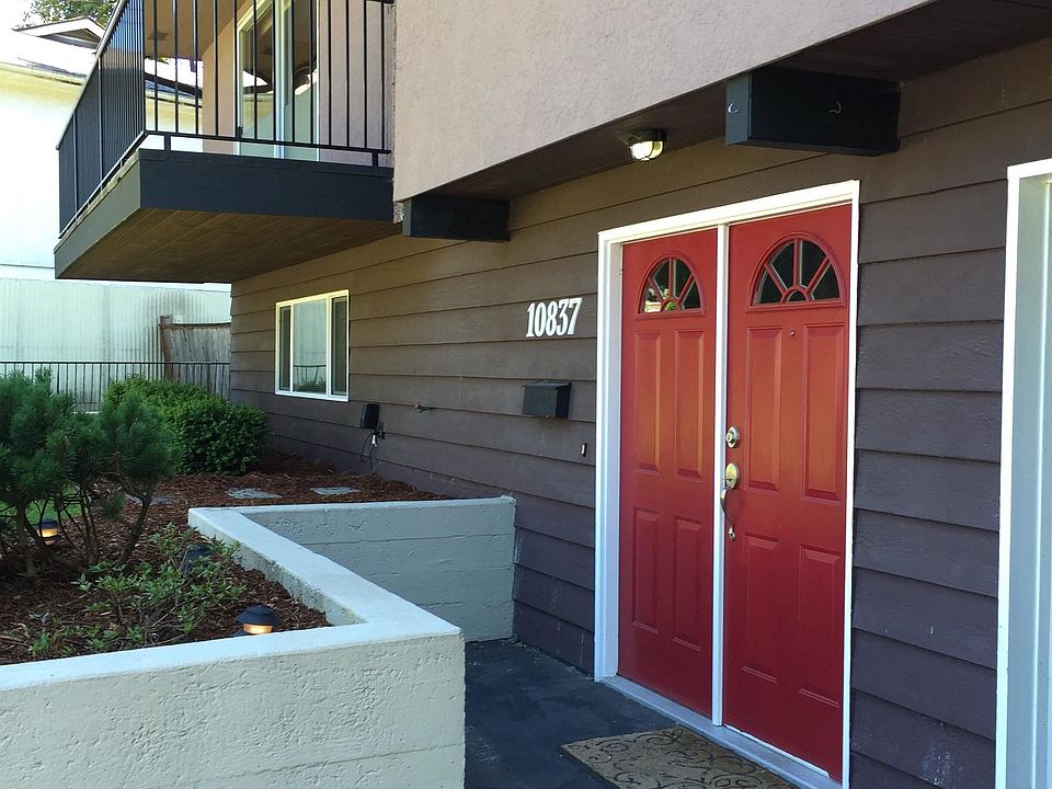 1st image of 10837 A Ave #145