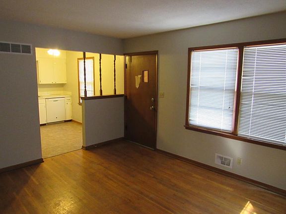 4th image of 10203 E 78th St