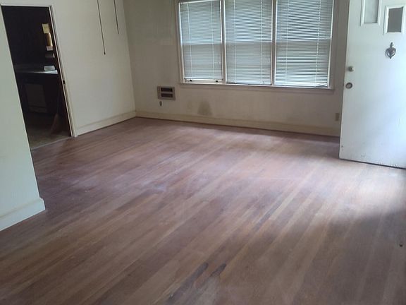 2nd image of 37 Reed St