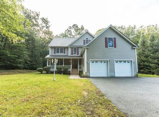 2 Brook Rd, Hewitt, NJ 07421