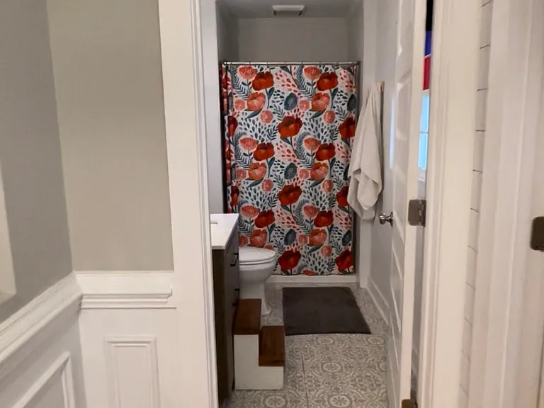 Downstairs, Full Bathroom