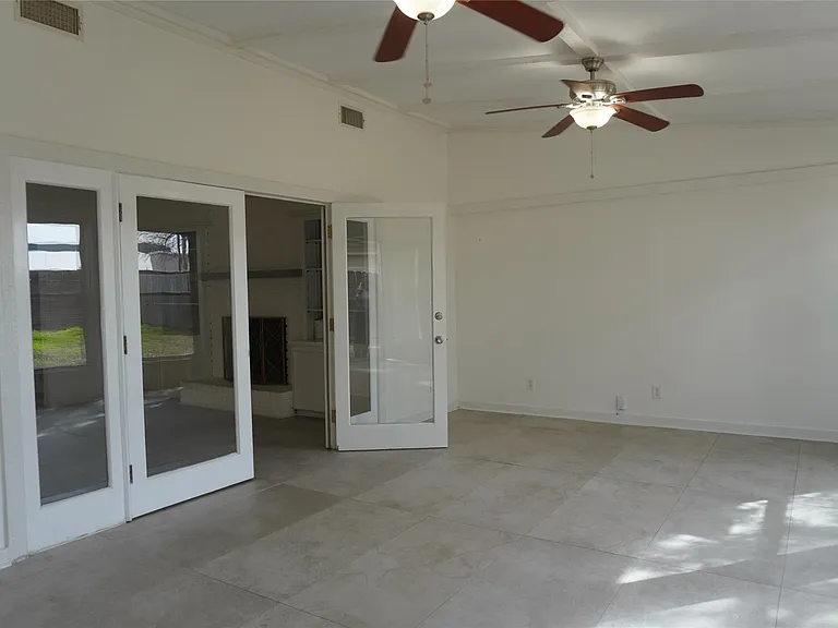 10703 Wickersham Ln — Photo 15